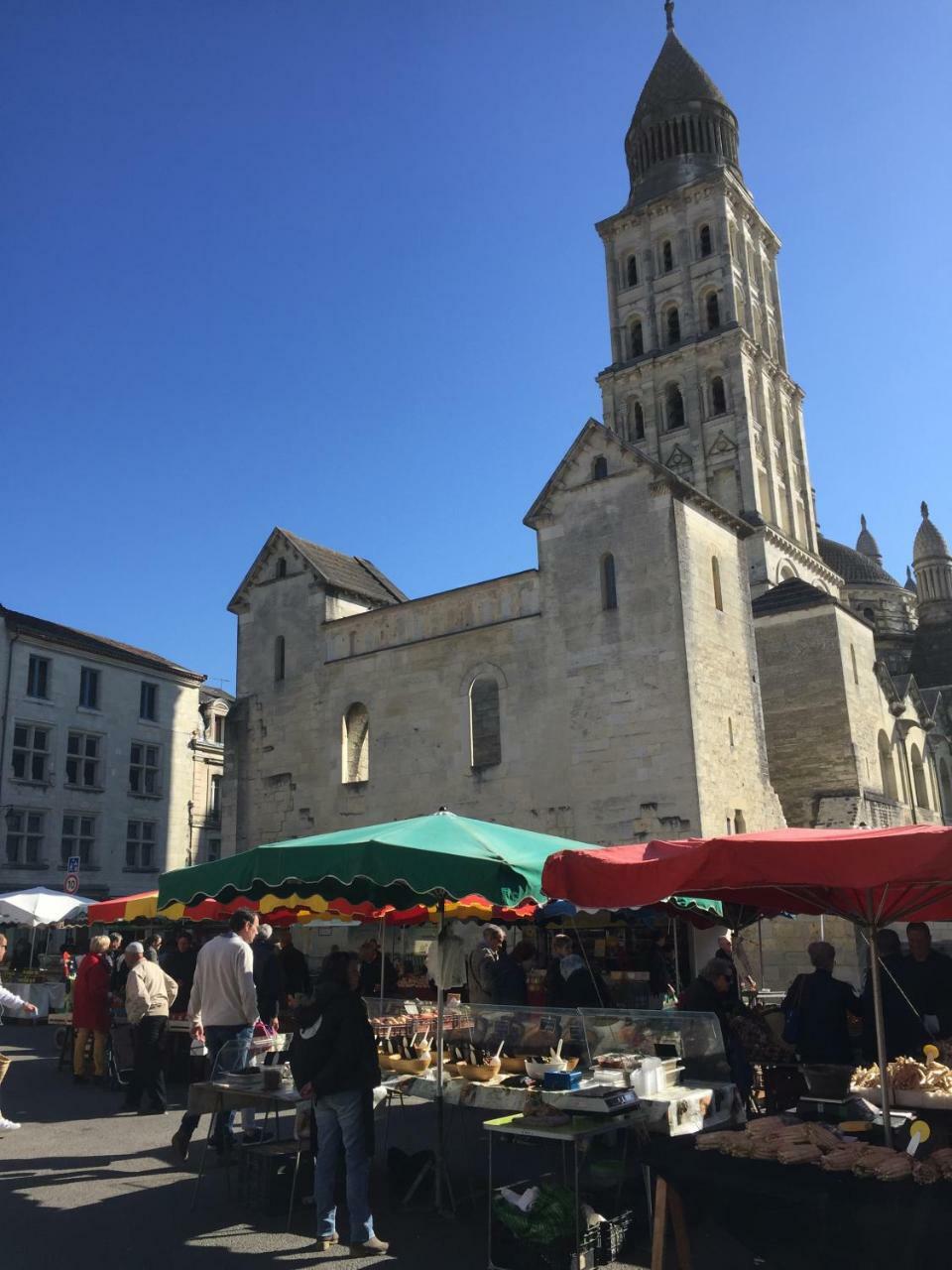 Ferienwohnung Corps Et Graphi Périgueux Exterior foto