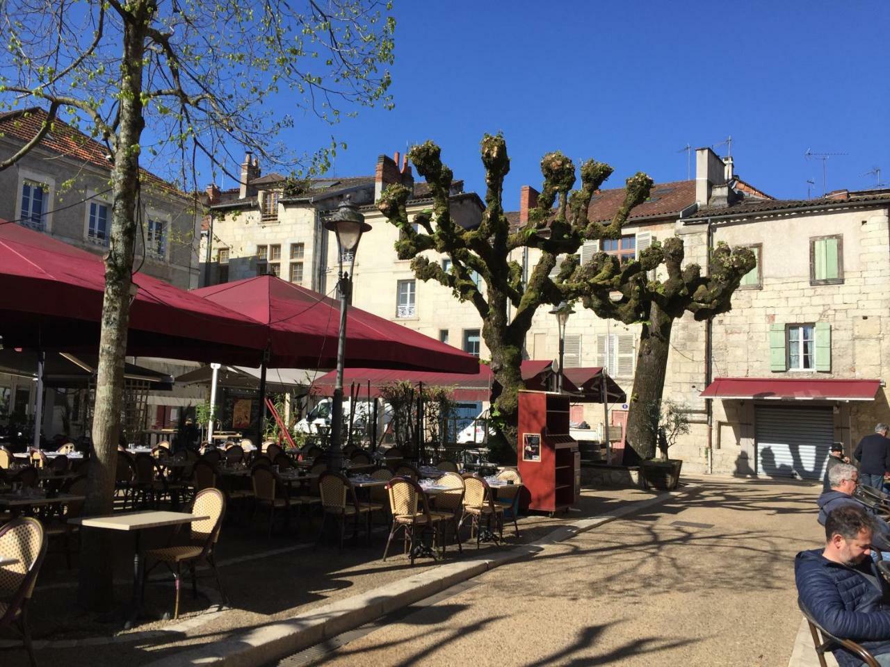 Ferienwohnung Corps Et Graphi Périgueux Exterior foto